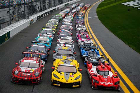 Rolex 24 starting lineup